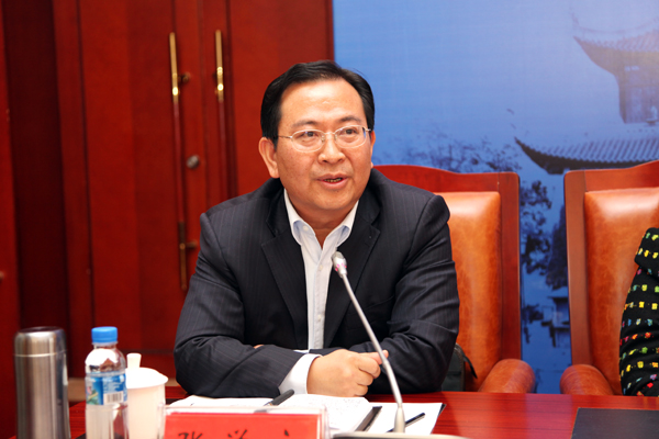 熊明辉教授作学术报告浙江大学金立副教授作学术报告中国社会科学院