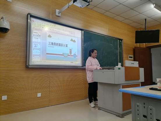 E9B86A9FC81DDAB3B998A3988D10802C