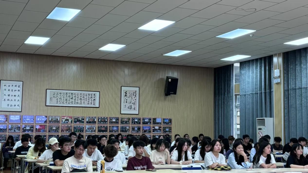 说明: 活动现场二