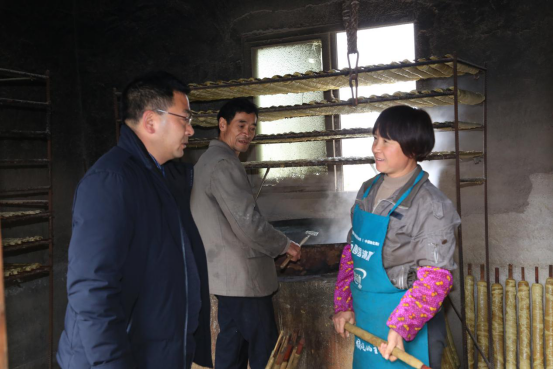 说明: http://www.gues.edu.cn/_mediafile/gues/2019/05/18/bspx_vsb49A61499.png