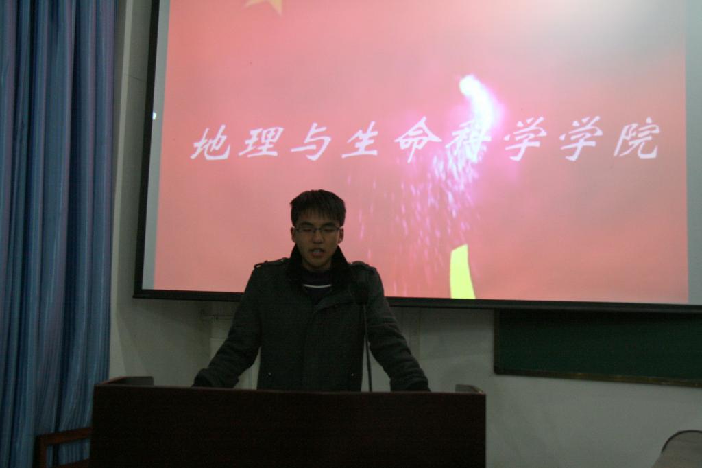 学生党员代表交流心得