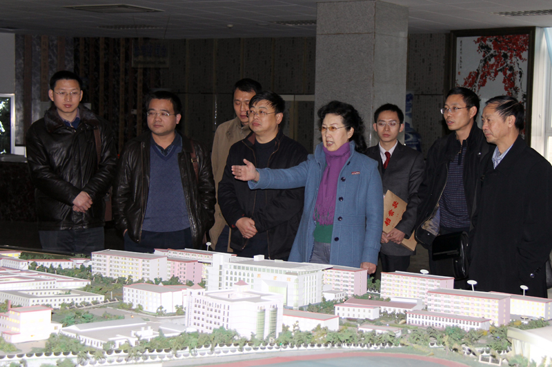 陈永祥在西安翻译学院考察