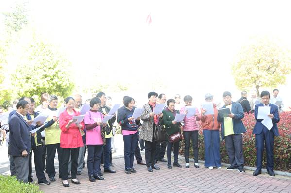 11七八级数学班校友合唱《校歌1939》《老师我想你》